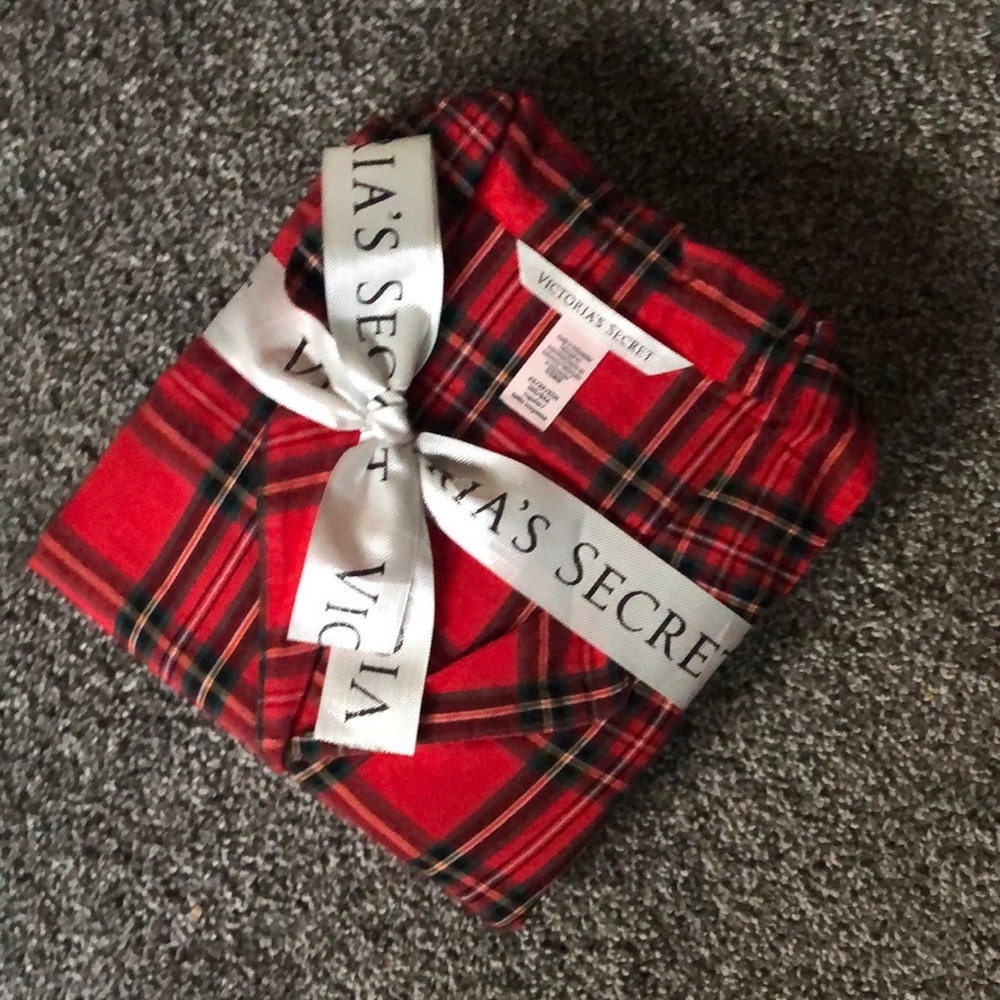 Never opened 💘Beautiful PJ’S💘